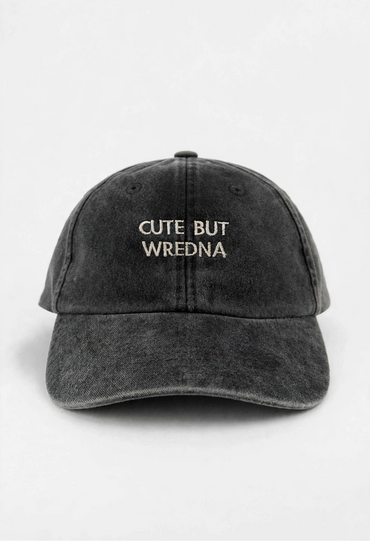 cute but wredna | czapka z daszkiem